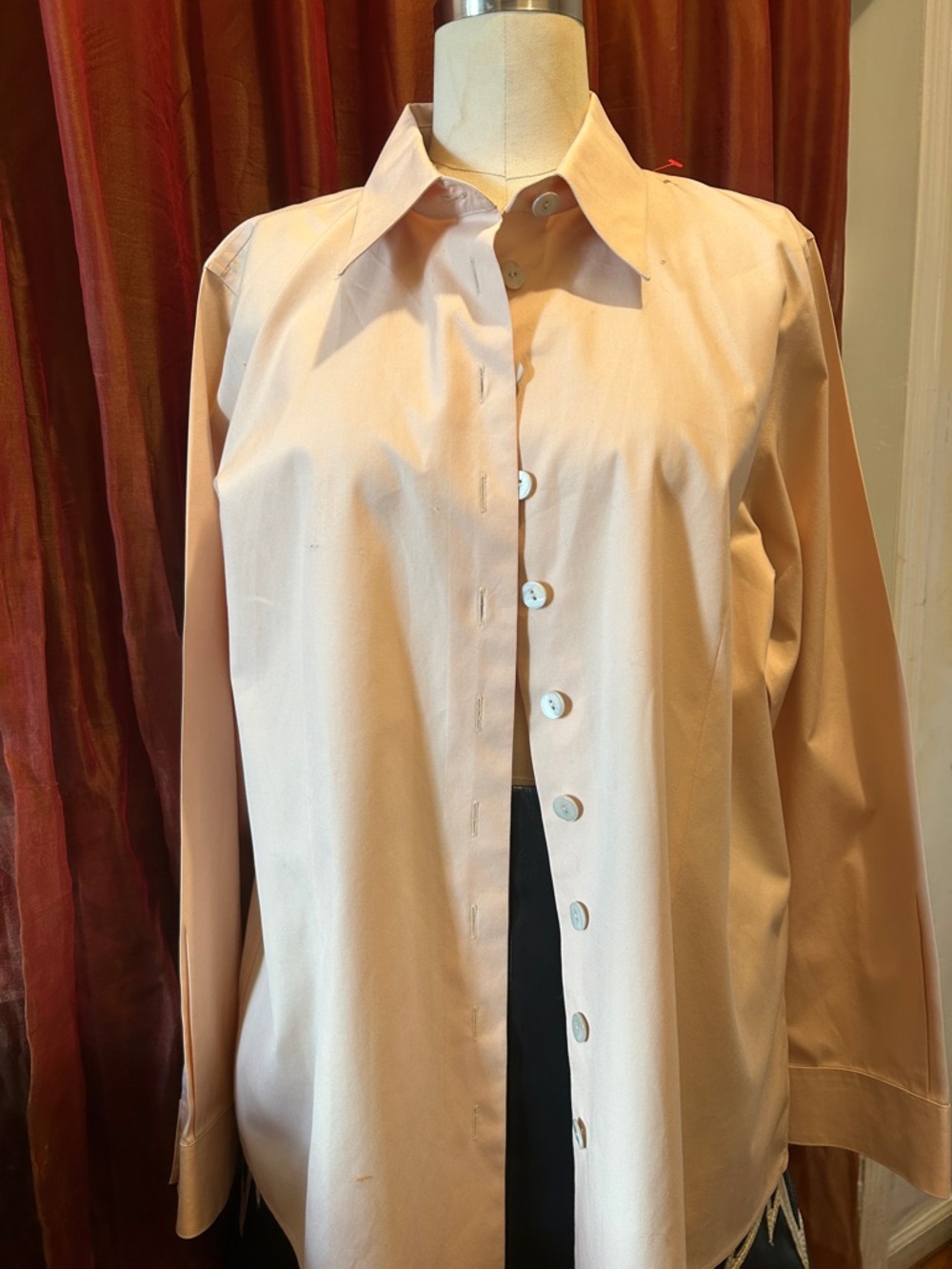 TALBOTS Classic women Long-Sleeve Button-Up Shirt in Light Peach